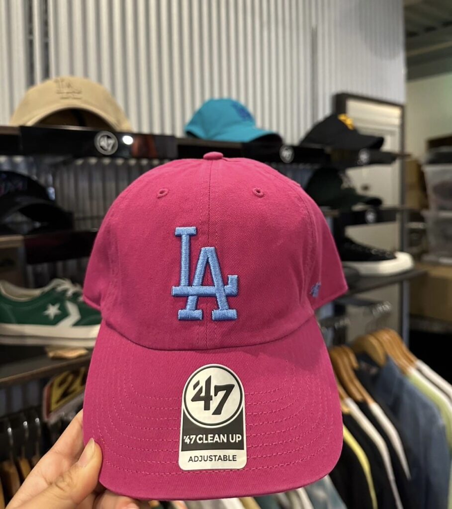 3D CLOTHING STOREのピンクの帽子